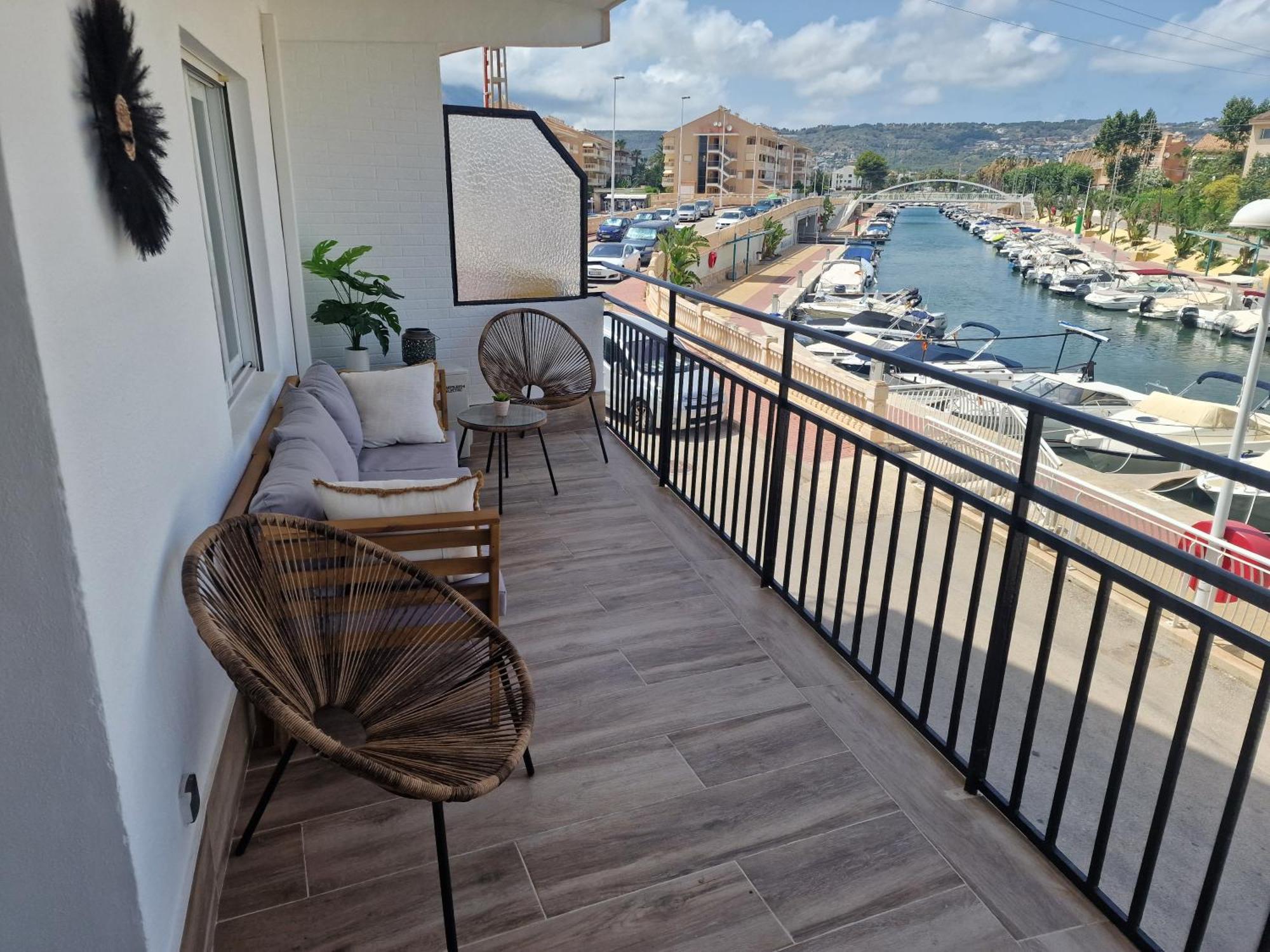 Waterfront 3 Bed Apartment, 90M From The Beach Platja de Larenal Exterior foto
