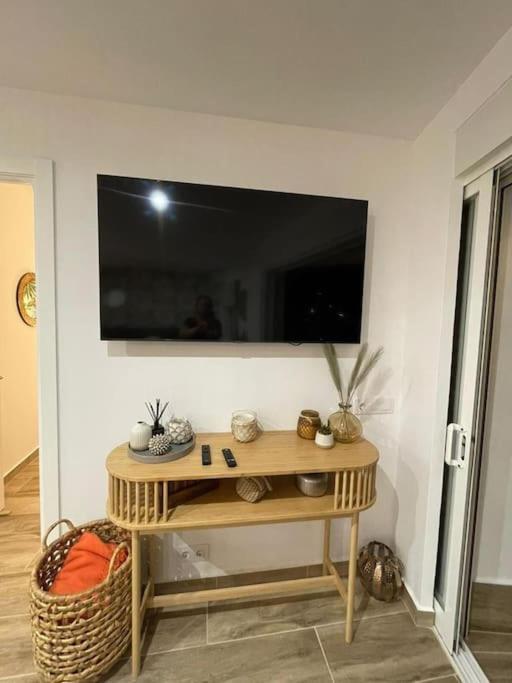 Waterfront 3 Bed Apartment, 90M From The Beach Platja de Larenal Exterior foto